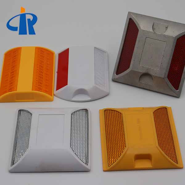 <h3>Plastic Road Stud - Square - Traffic Safety Equipment Supplier</h3>
